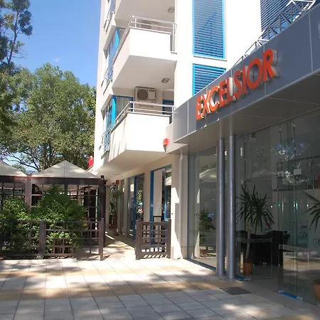 Excelsior Aparthotel 3*