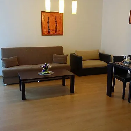 Excelsior Aparthotel 3*